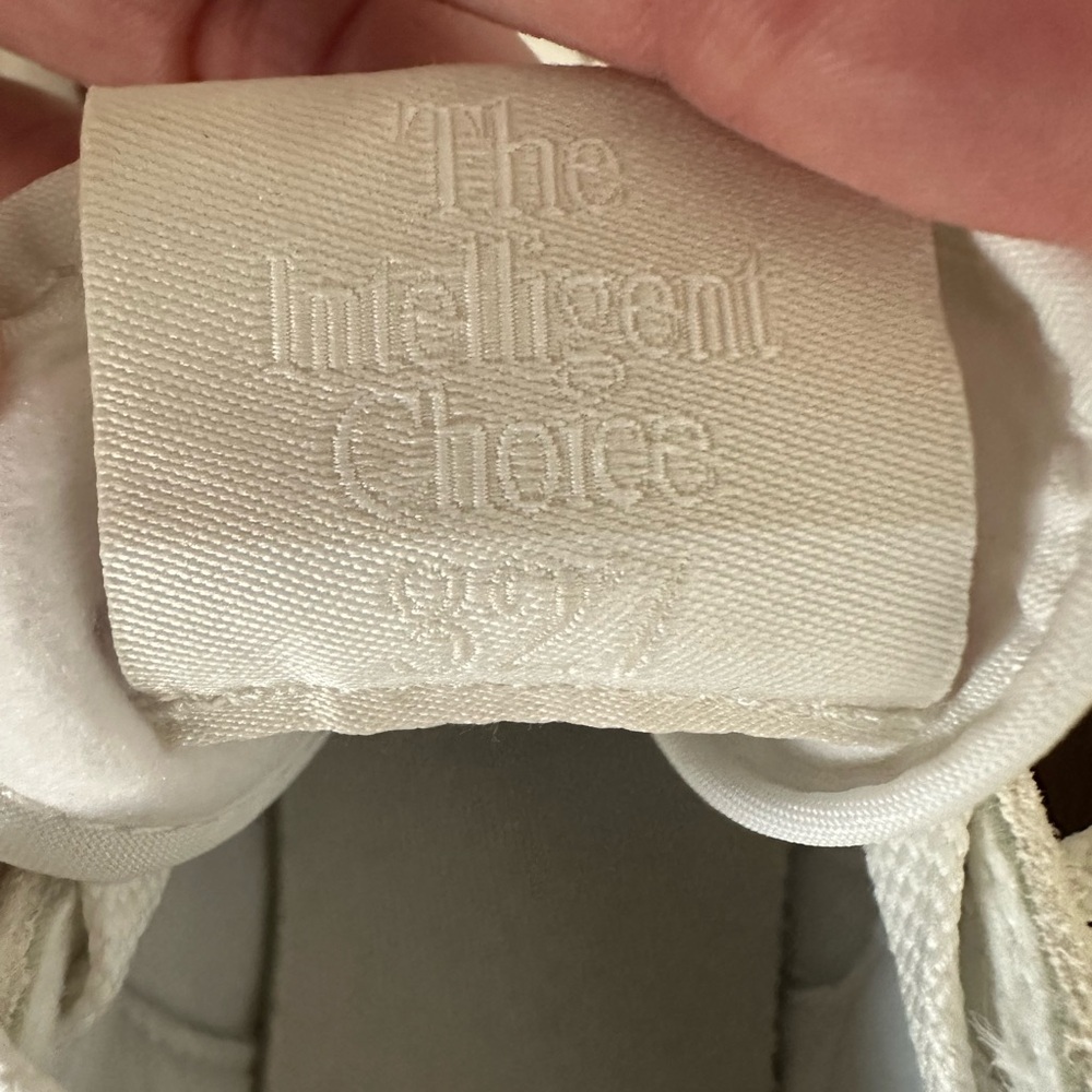 New Balance Women's Shoes - White and Tan - NWOB - Picture 7 of 9